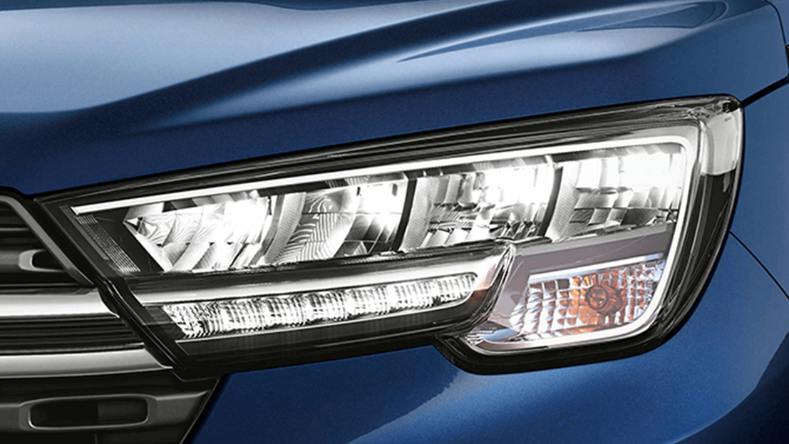 Quad LED Headlamps With DRLs